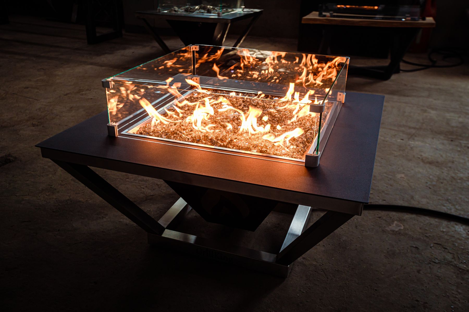 Luxor gas firepit: flame behind glass